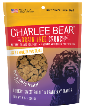 Charlee Bear Natural Bear Crunch Friandises pour chiens sans grains à la dinde, aux patates douces et aux canneberges, sac de 8 oz