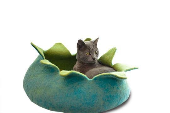 Dharma Dog Karma Cat Petal Wool Basket Pet Bed, Aqua