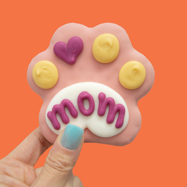 Bosco & Roxy's Mom Paw Dog Treats