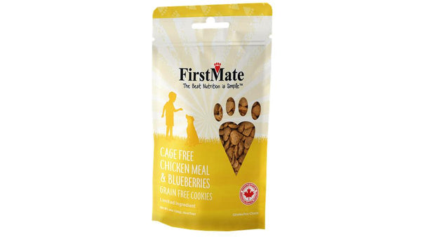 FirstMate Cage Free Chicken Meal & Blueberries Dog Treats, 8-oz