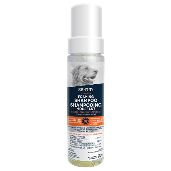 Sentry Shampoing moussant anti-puces et tiques pour chiens.