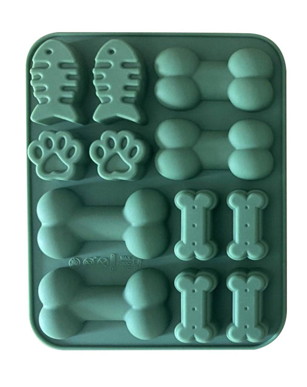 Big Country Raw Silicone Dog & Cat Treat Mold, Green