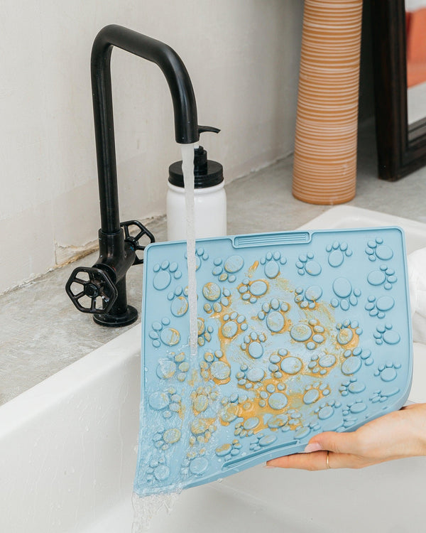 Dexypaws Tapis à lécher enrichissant empreinte de patte pour chien, bleu