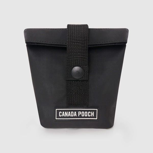 Canada Pooch Handsfree Dog Treat Pouch, Black